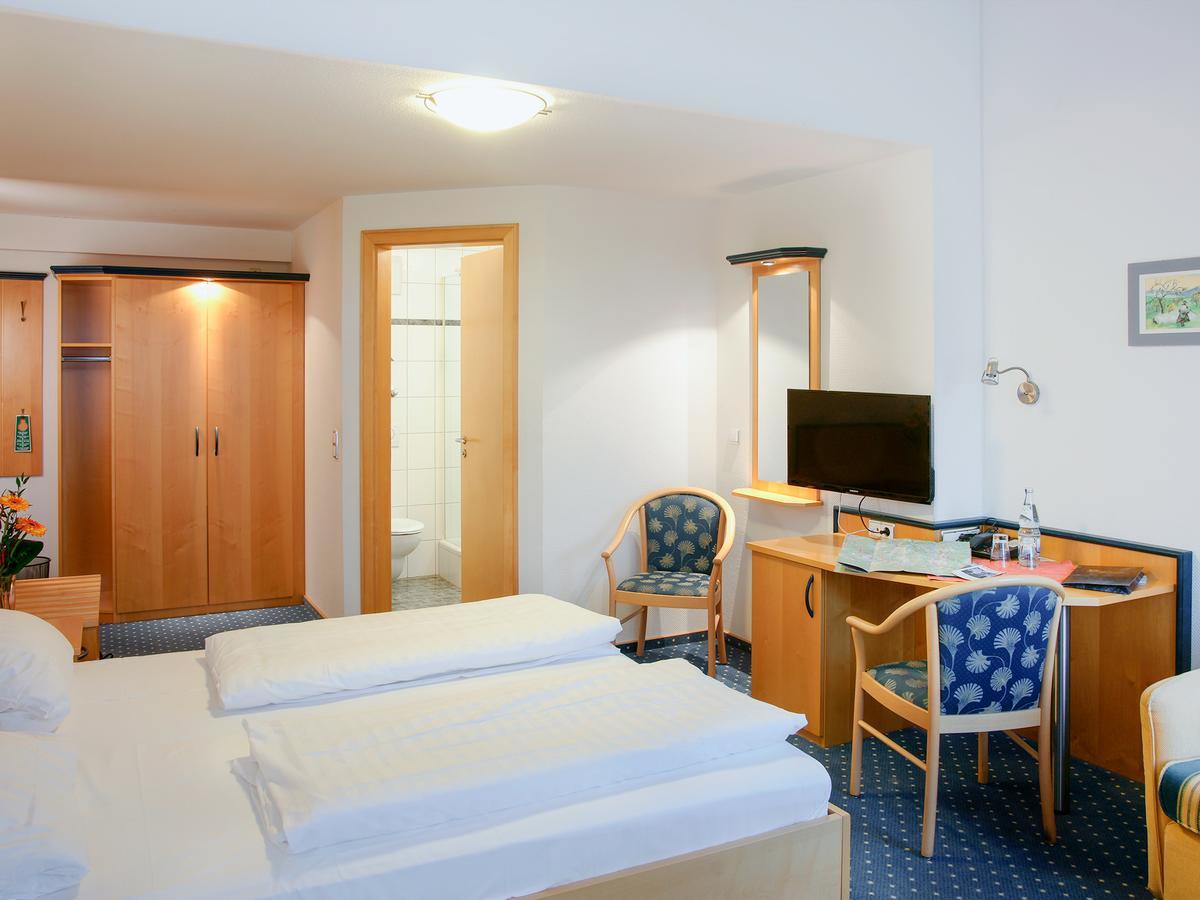Hotel Gasthof Zum Biber Motten ภายนอก รูปภาพ