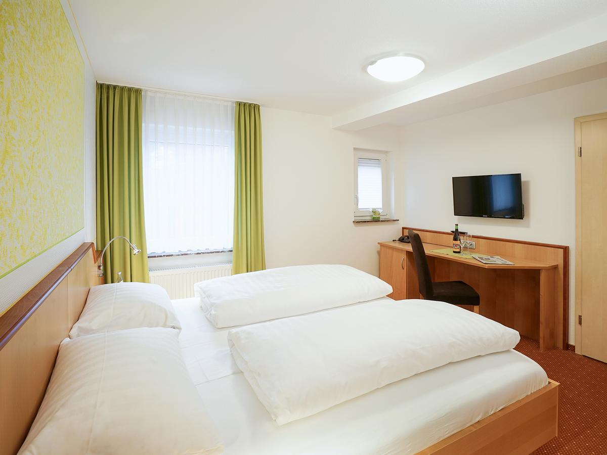 Hotel Gasthof Zum Biber Motten ภายนอก รูปภาพ