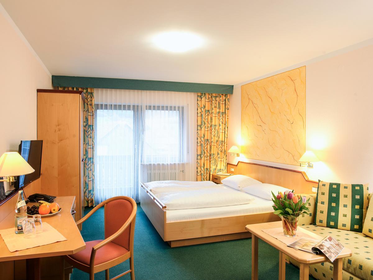 Hotel Gasthof Zum Biber Motten ภายนอก รูปภาพ