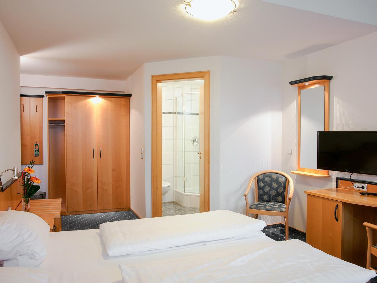 Hotel Gasthof Zum Biber Motten ภายนอก รูปภาพ