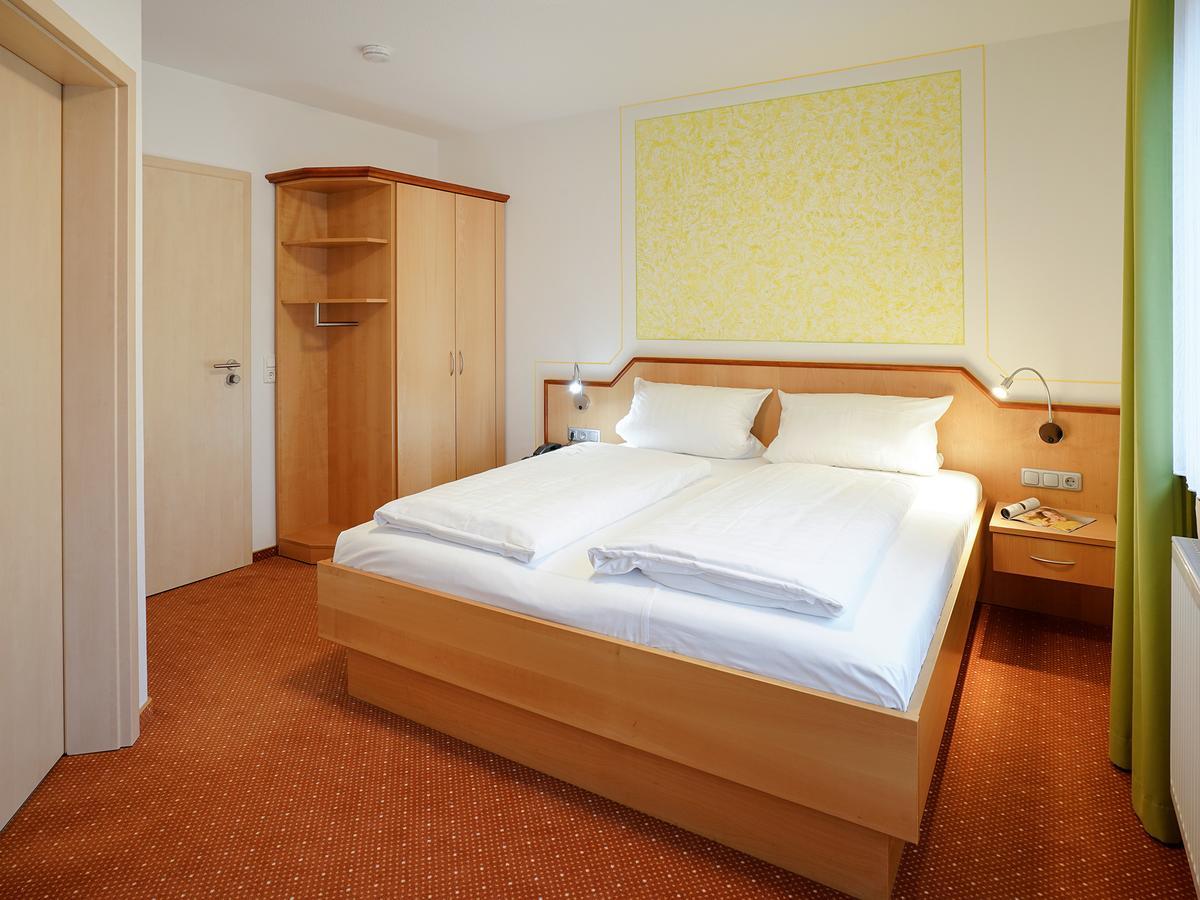 Hotel Gasthof Zum Biber Motten ภายนอก รูปภาพ