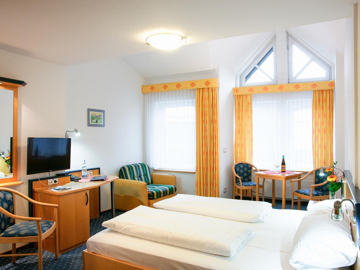 Hotel Gasthof Zum Biber Motten ภายนอก รูปภาพ