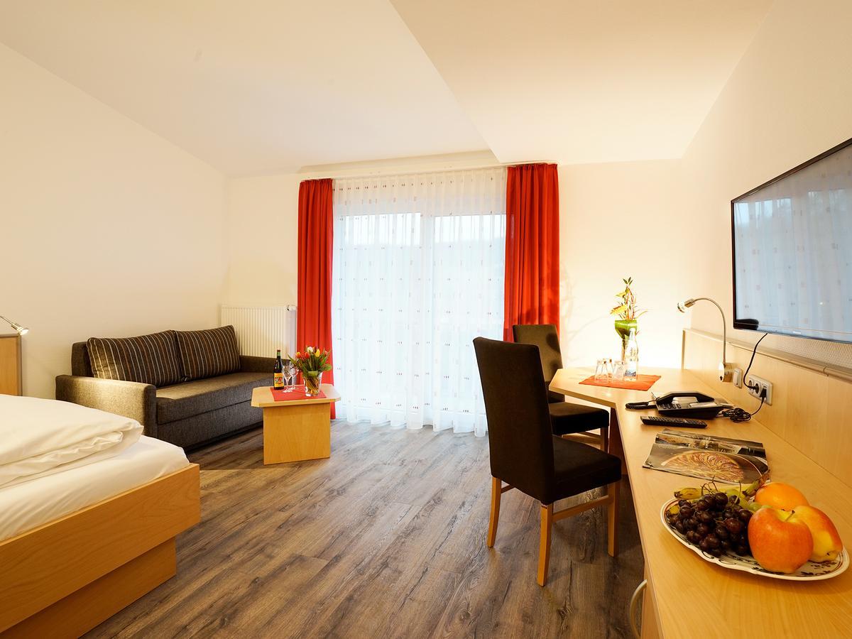 Hotel Gasthof Zum Biber Motten ภายนอก รูปภาพ