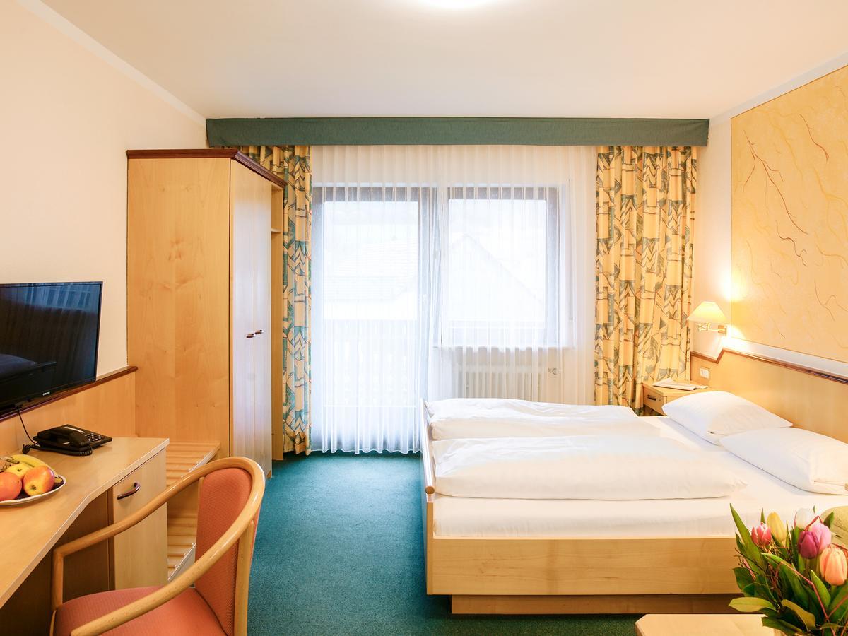 Hotel Gasthof Zum Biber Motten ภายนอก รูปภาพ