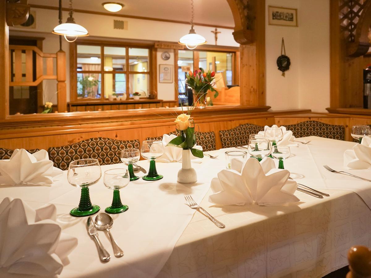 Hotel Gasthof Zum Biber Motten ภายนอก รูปภาพ