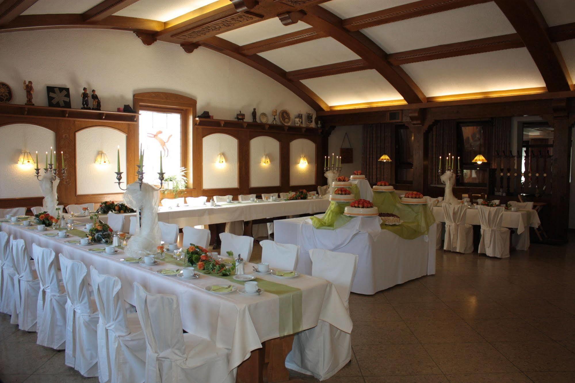 Hotel Gasthof Zum Biber Motten ภายนอก รูปภาพ