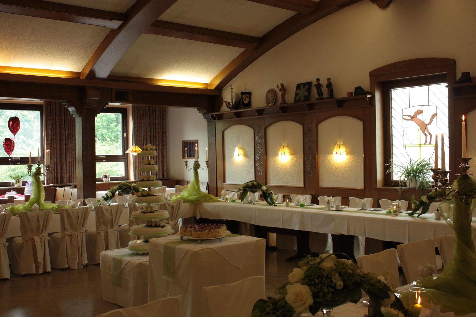 Hotel Gasthof Zum Biber Motten ภายนอก รูปภาพ
