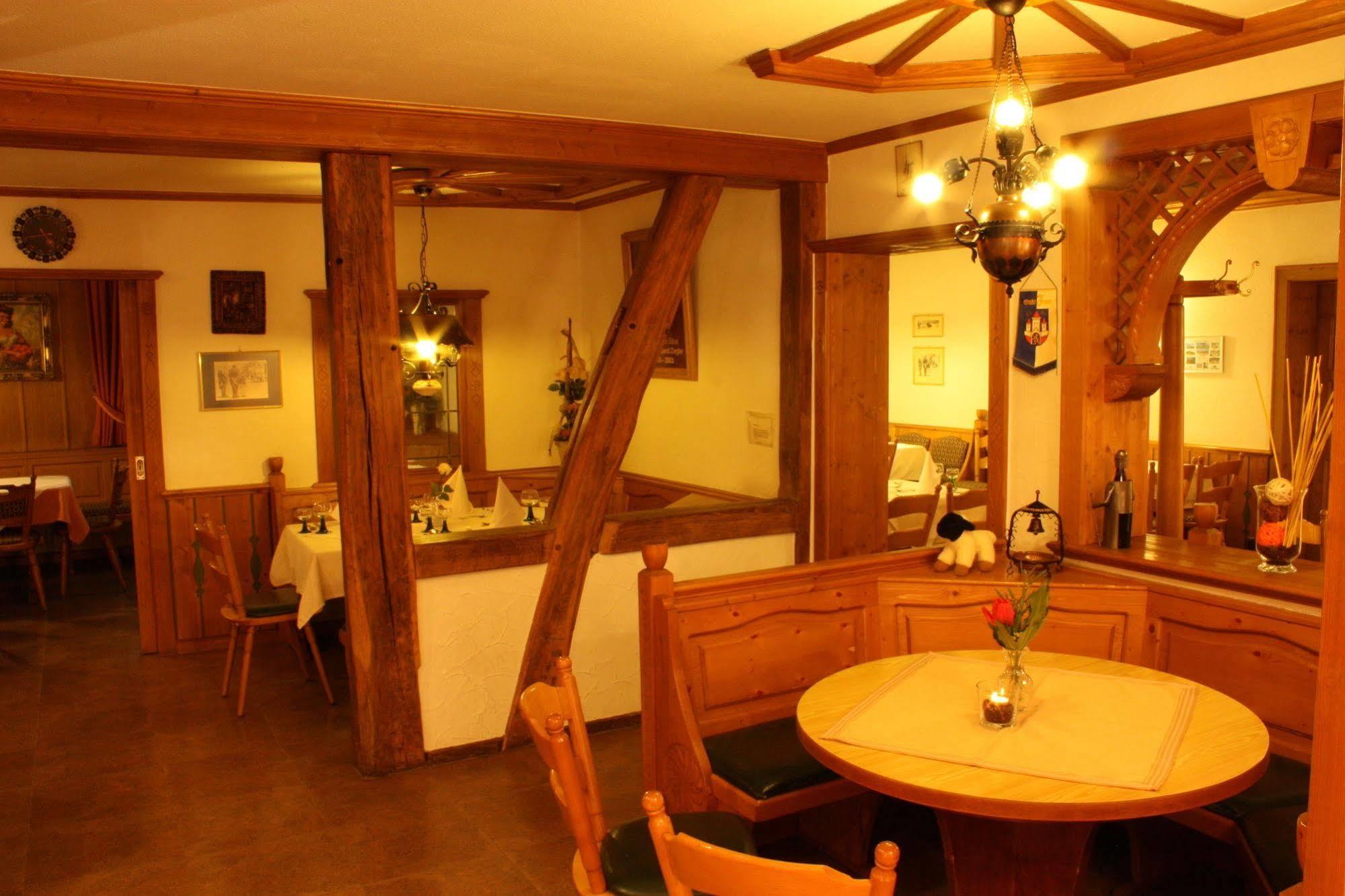 Hotel Gasthof Zum Biber Motten ภายนอก รูปภาพ