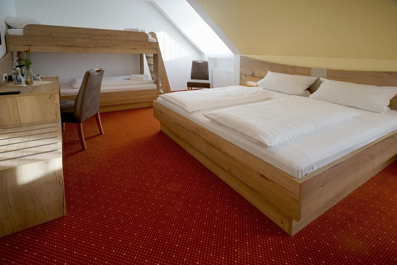 Hotel Gasthof Zum Biber Motten ภายนอก รูปภาพ